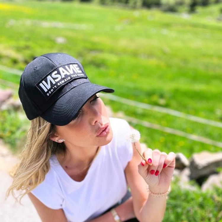 BLACK INSANE BASEBALL CAP WITH PATCH.