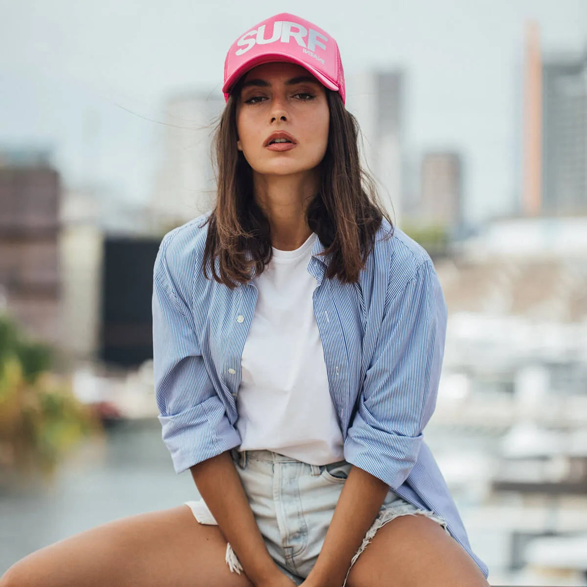 GORRA SURF TRUCKER FUCHSIA & SILVER