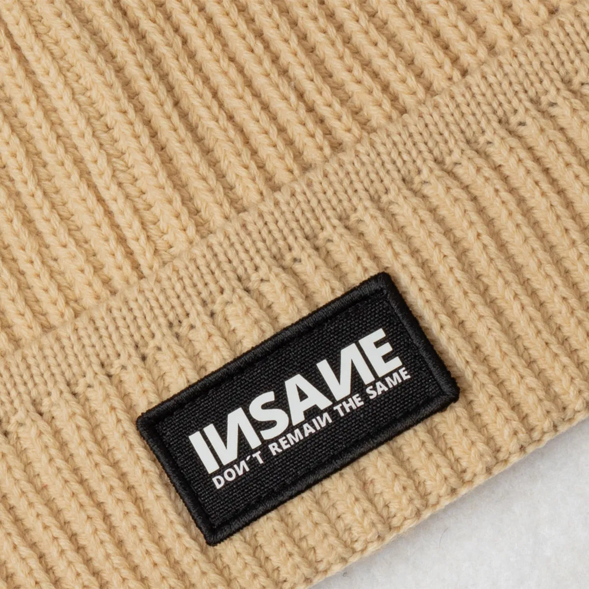 BEANIE BEIGE LABEL PATCH INSANE